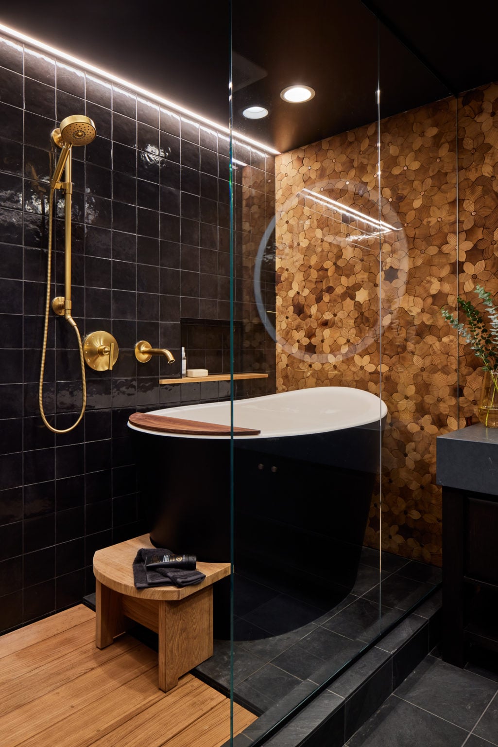 Picture of 6 Bathroom Makeovers With Soaking Tubs - Model Remodel